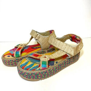 NWT FARM Rio Colorful Toucans Flatform Raffia Velcro Sandal - Platform Tropical